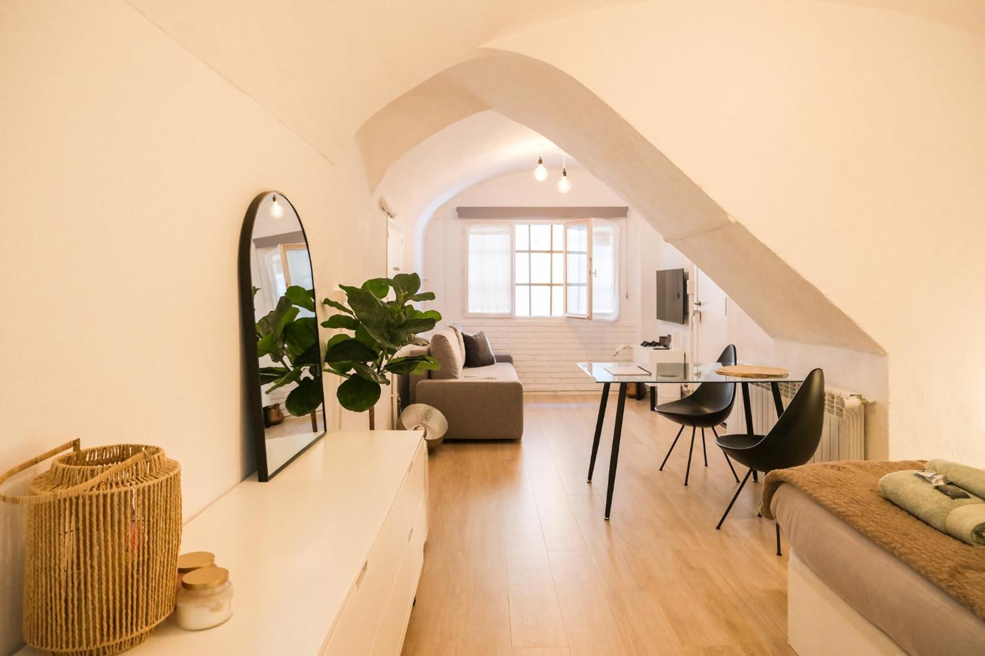 Casa Besalu Estudio En El Centro Del Pueblo Экстерьер фото