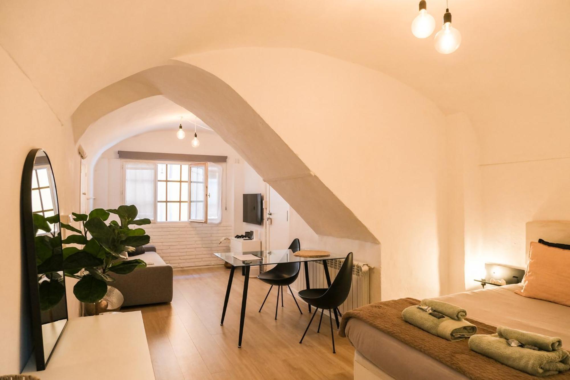 Casa Besalu Estudio En El Centro Del Pueblo Экстерьер фото